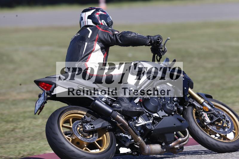 Archiv-2025/49 26.08.2025 Cornu Master School ADR/blau-bleu/29